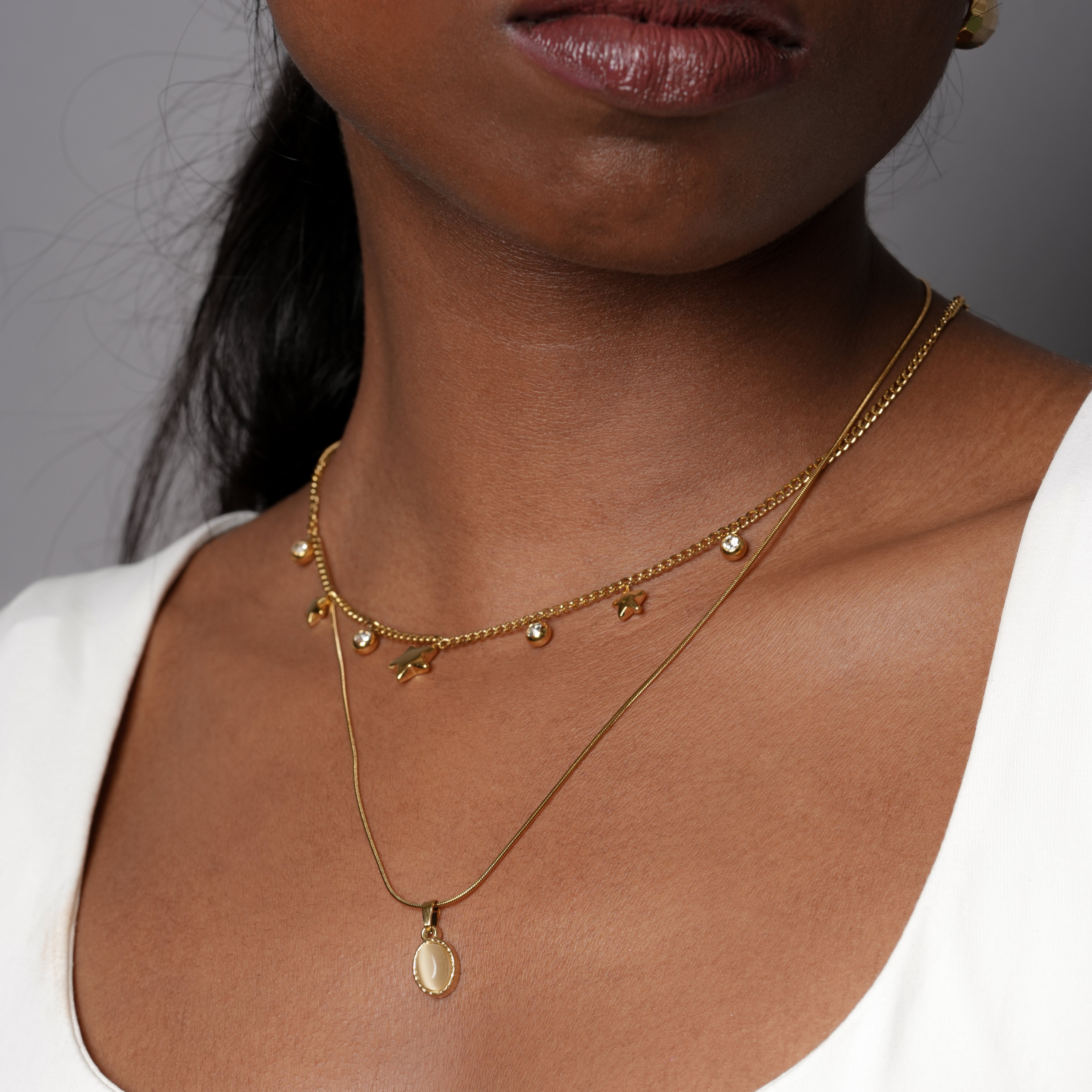 Vintage Oval Charm Necklace