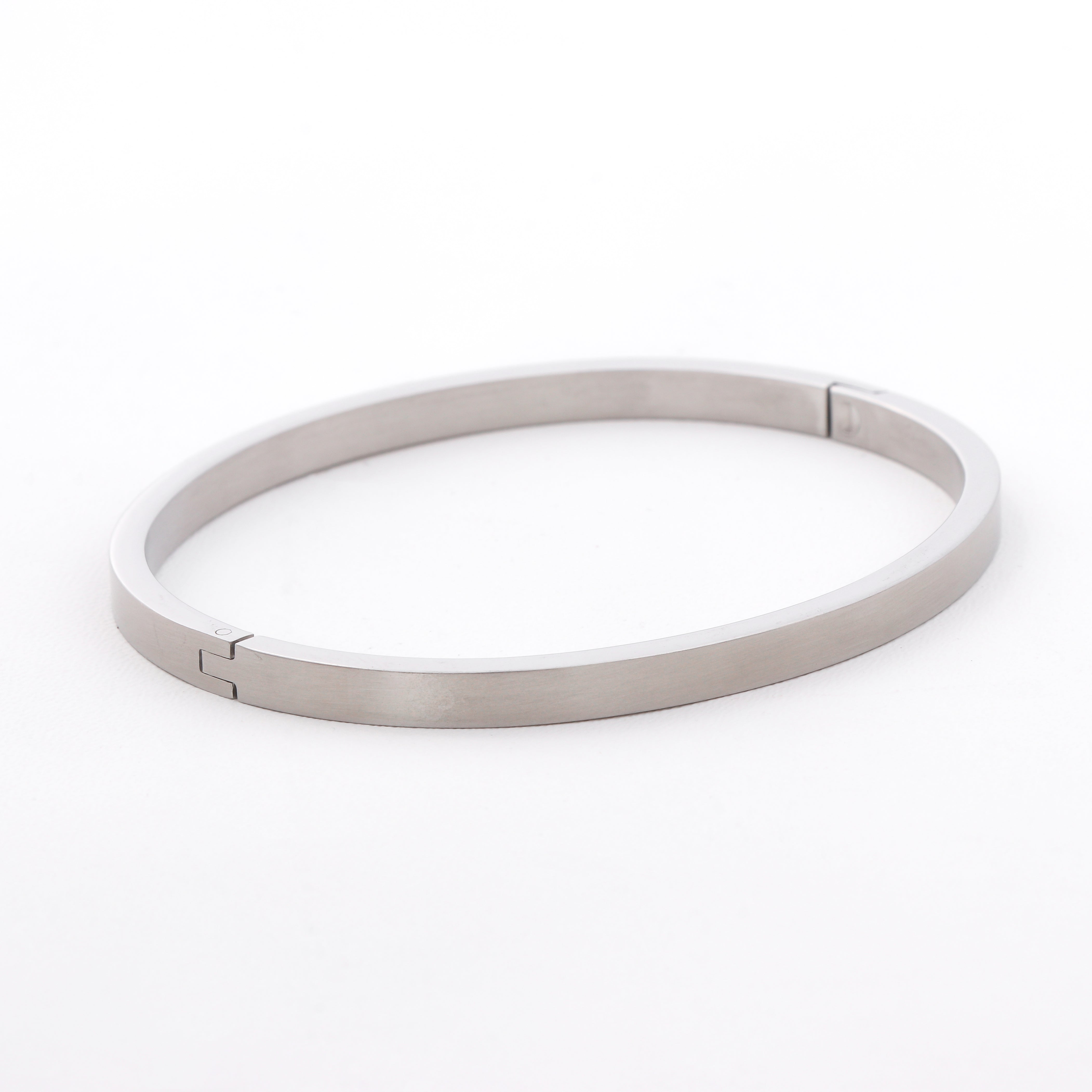Luxe Classic Bangle Bracelet