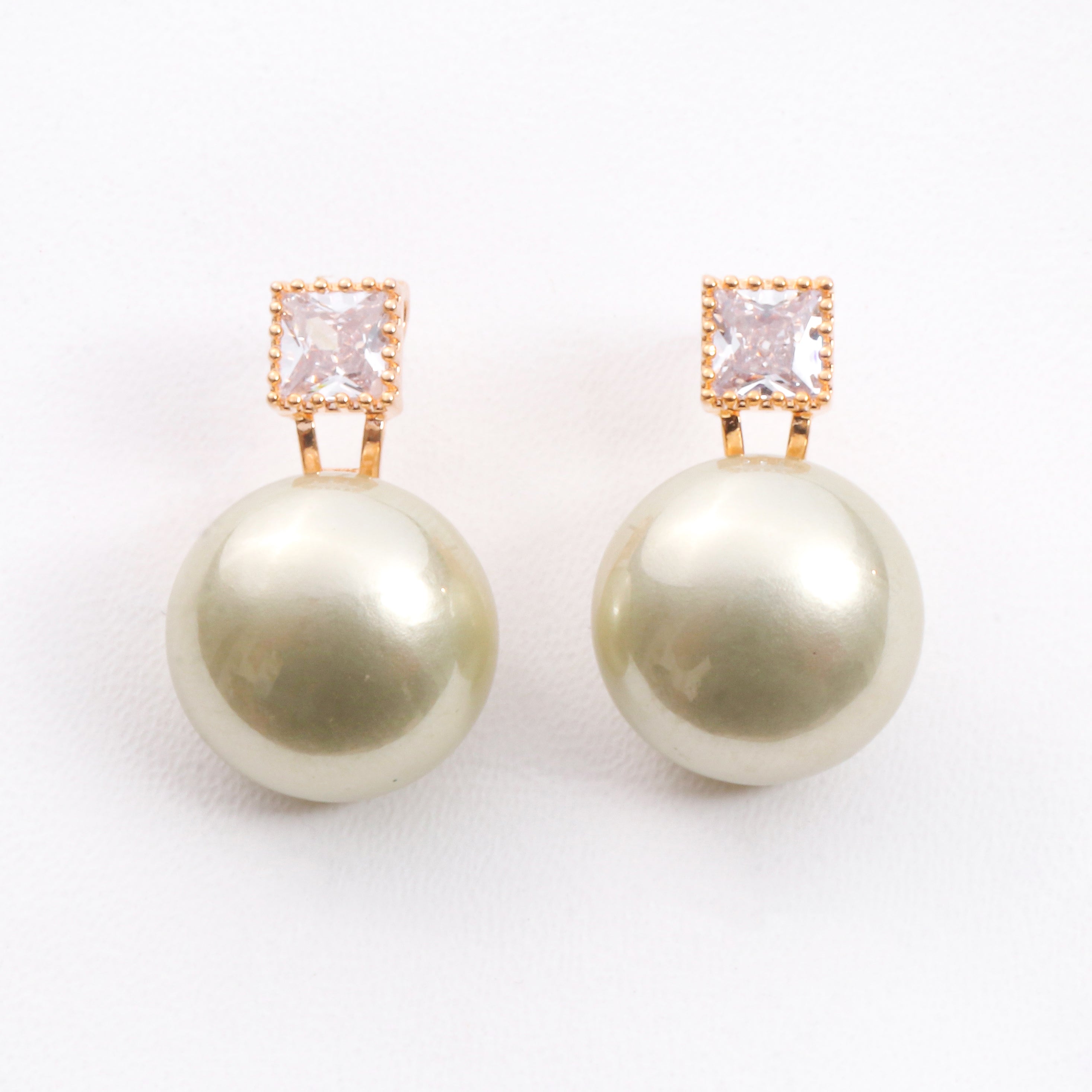 Pearlaire earrings