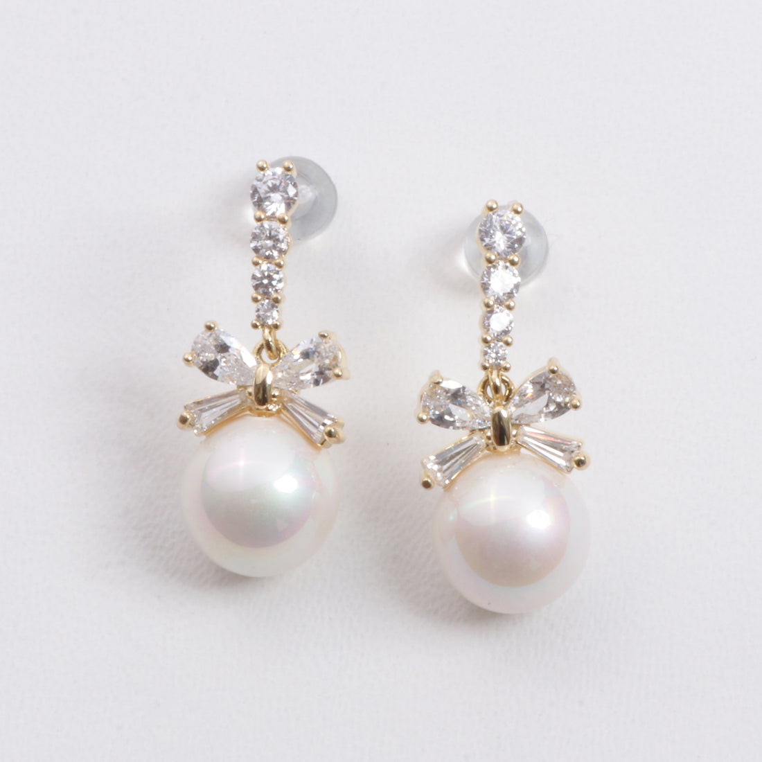 Pearl with bow elegance Drop Earrings