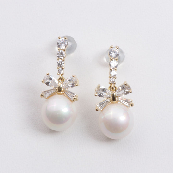 Pearl with bow elegance Drop Earrings