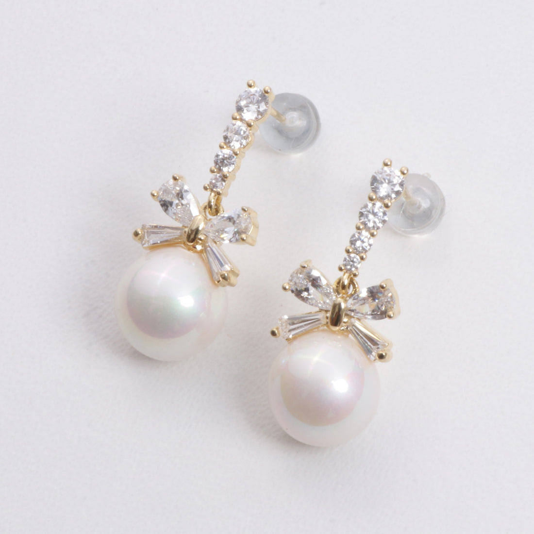 Pearl with bow elegance Drop Earrings