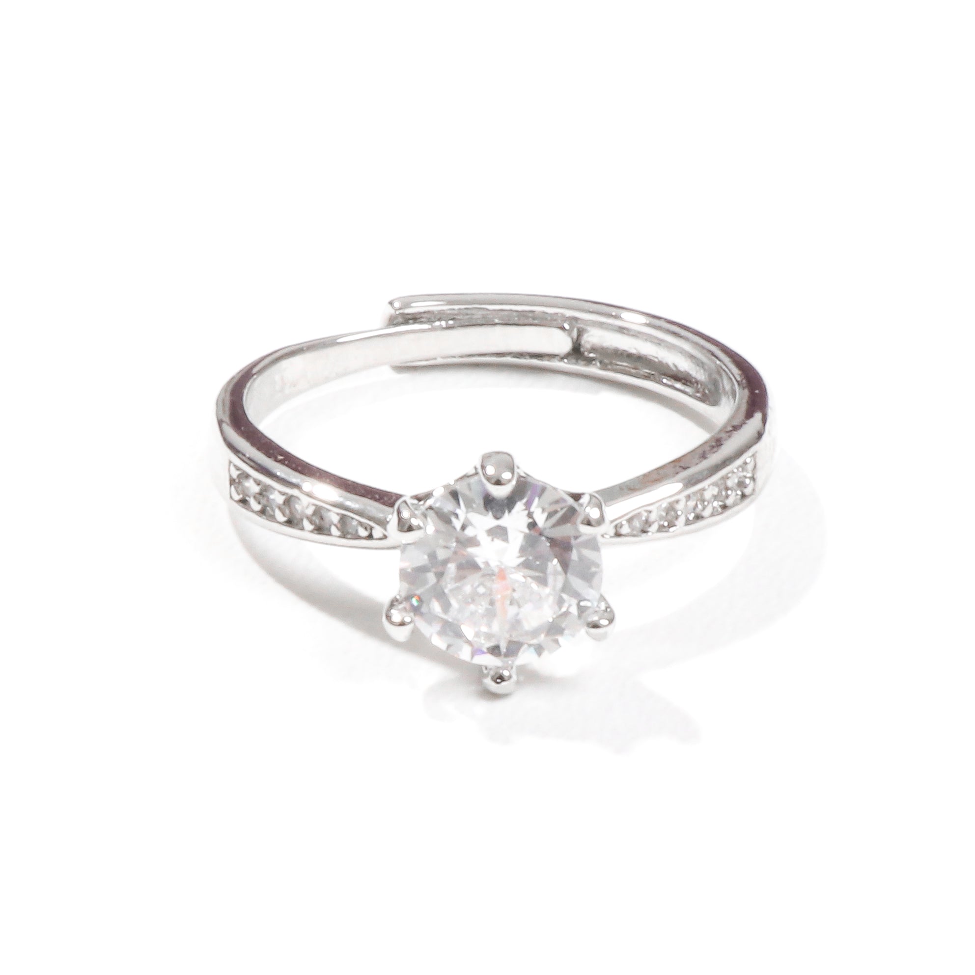 Lumina Solitare Ring