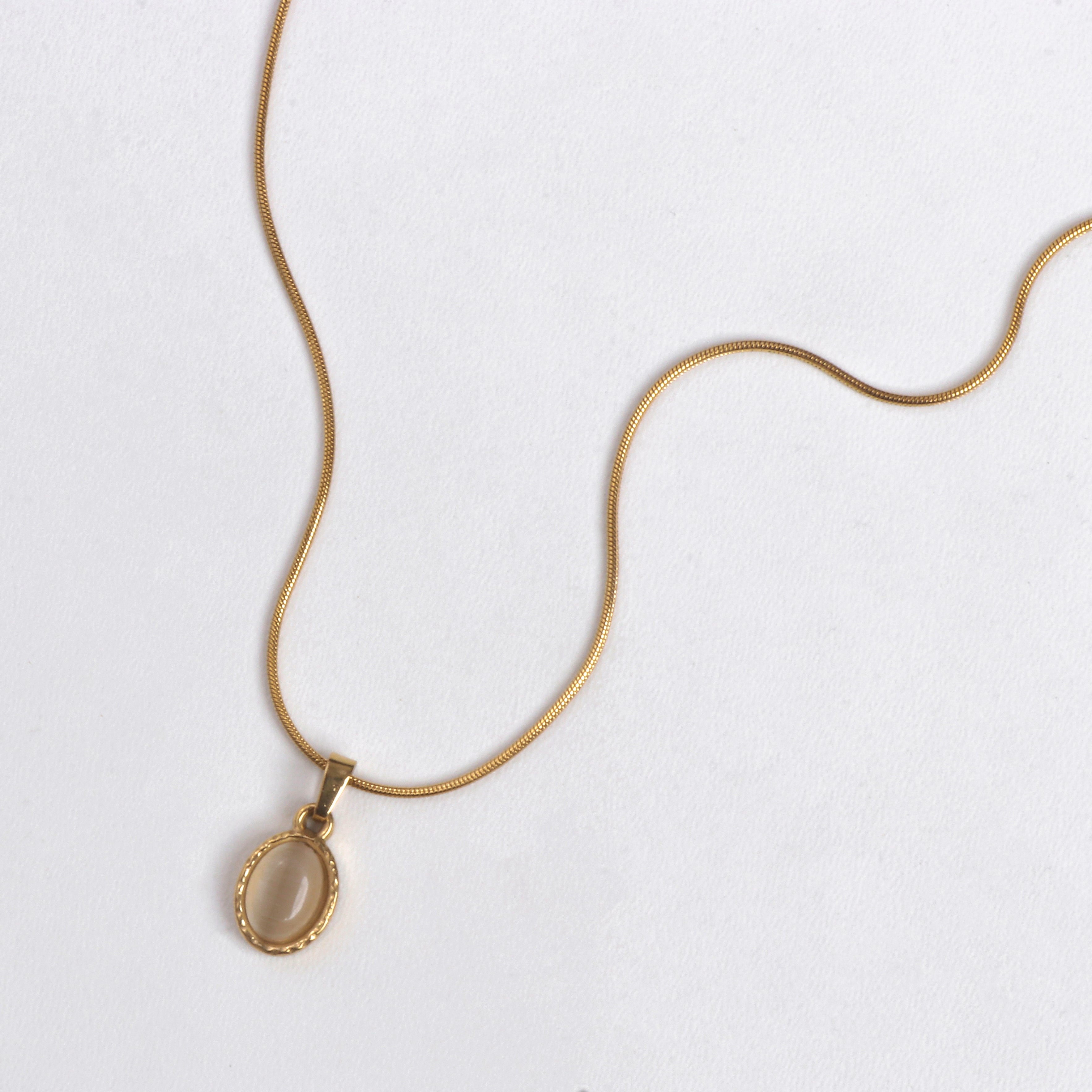 Vintage Oval Charm Necklace