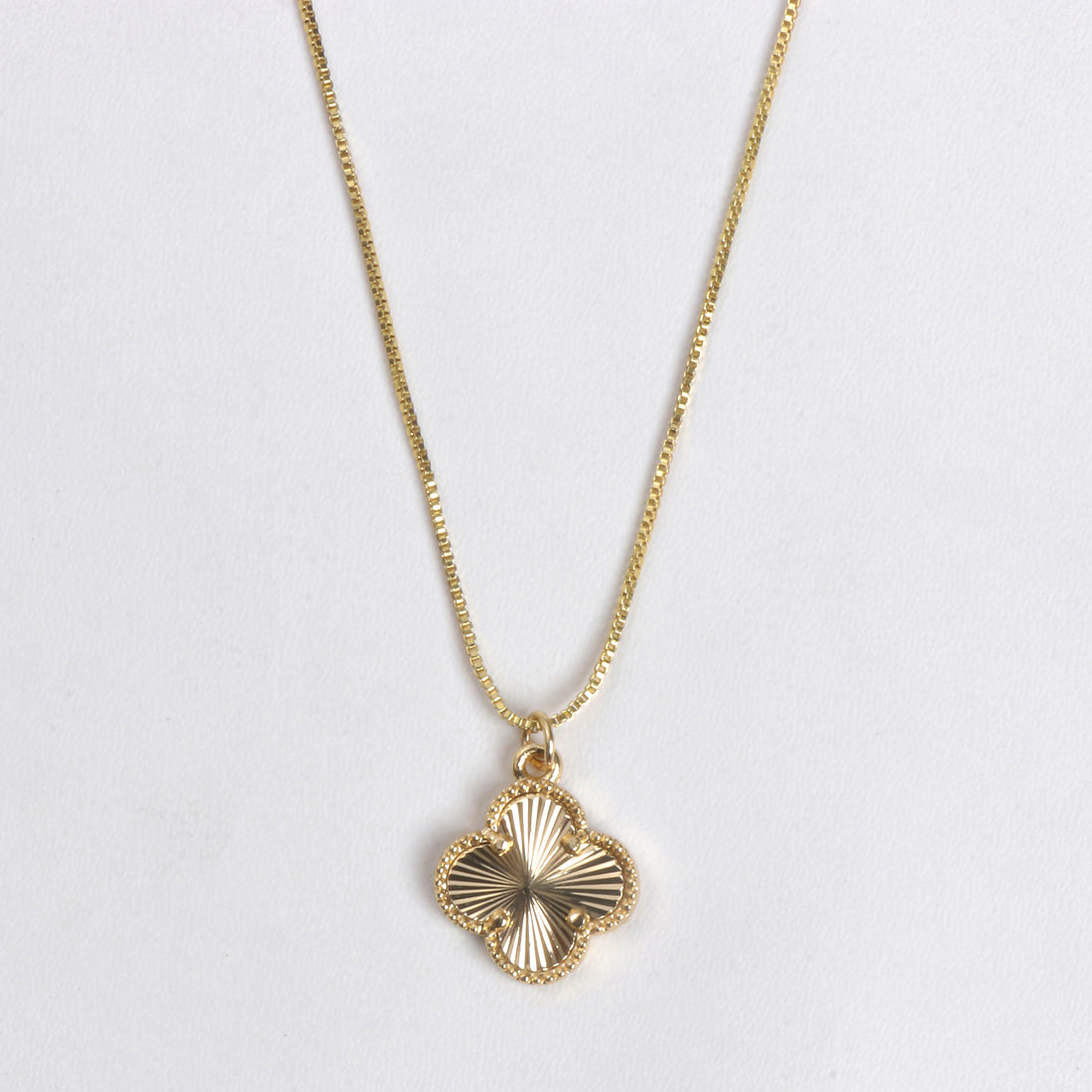 Lumi Clover Necklace