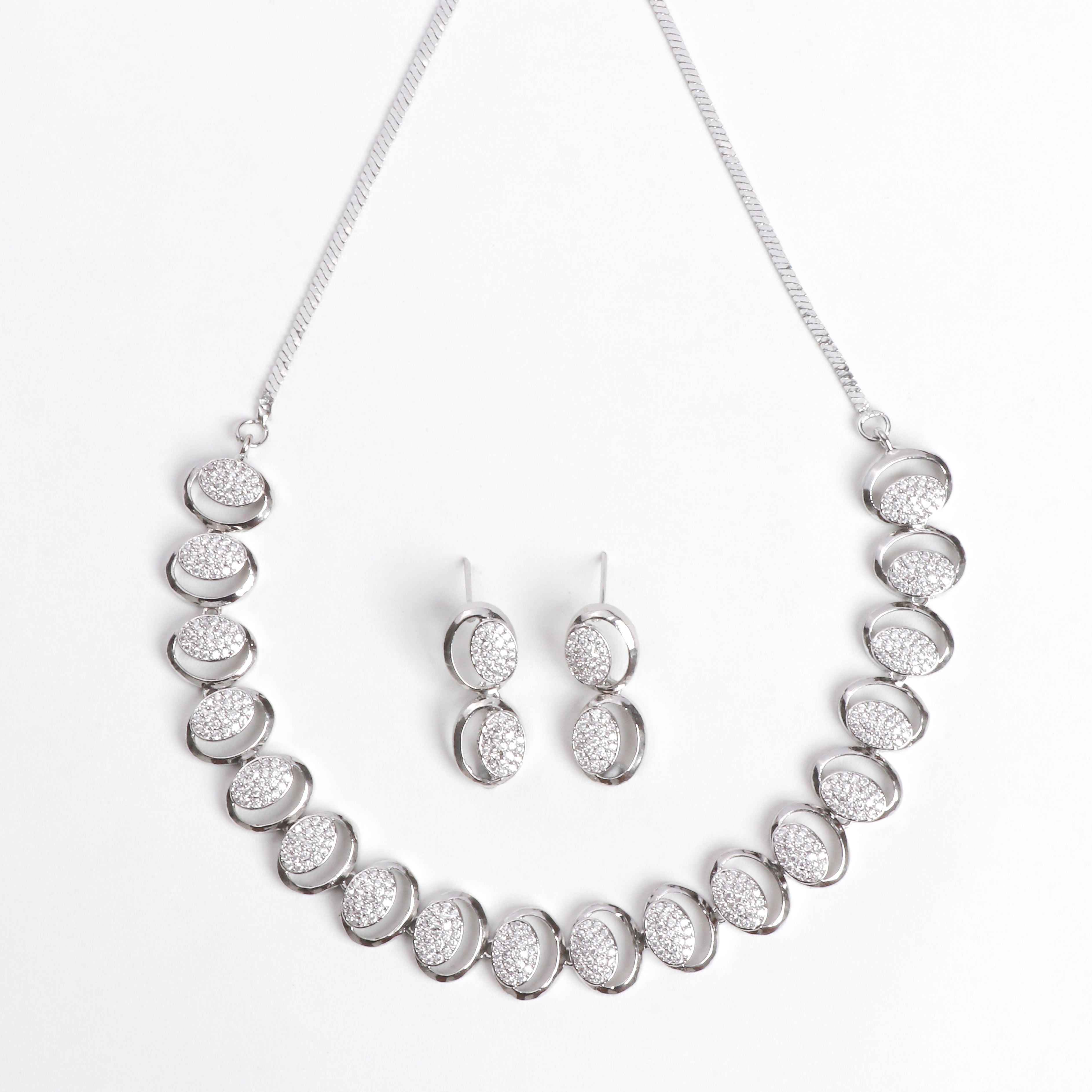Moonlit Aura Necklace Set