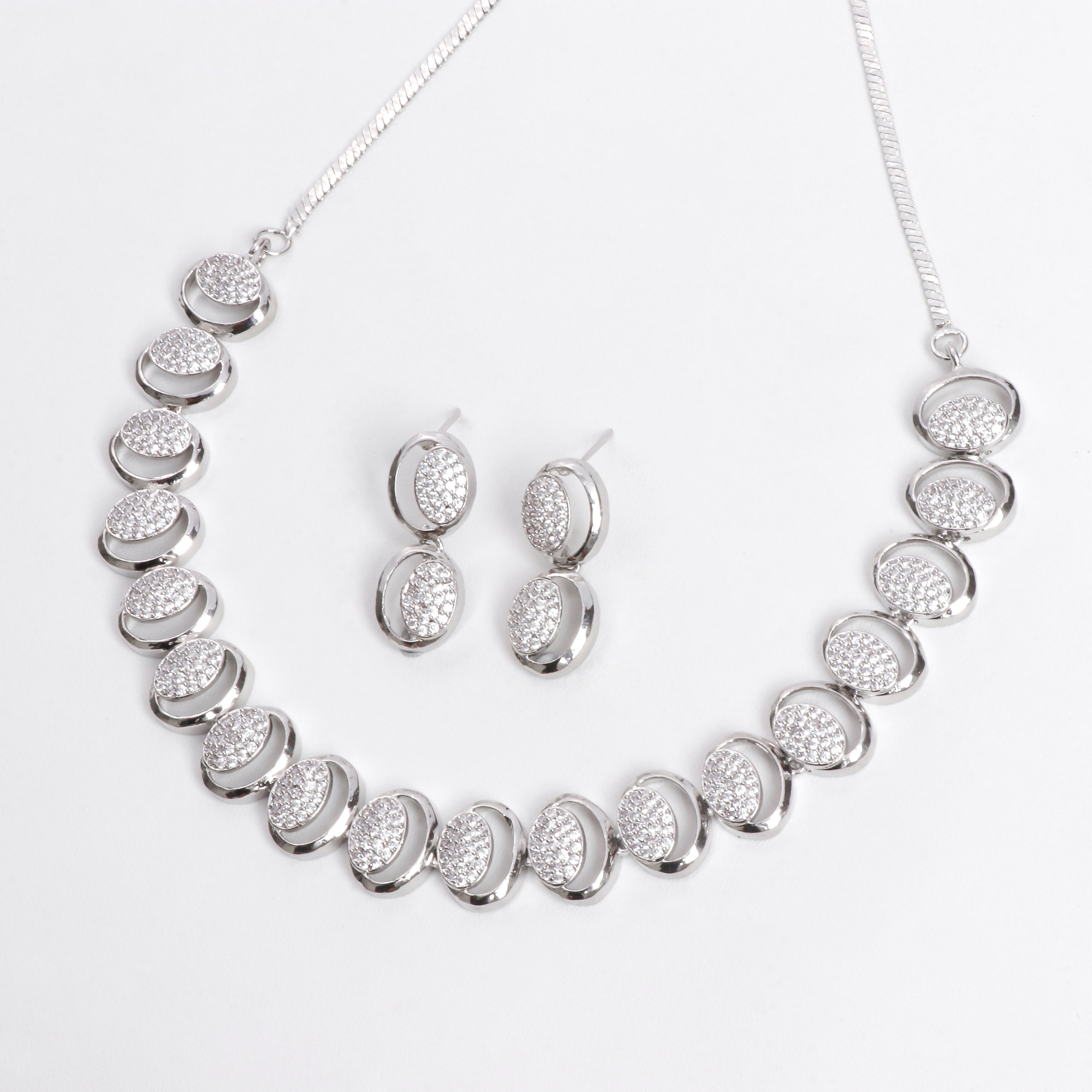 Moonlit Aura Necklace Set