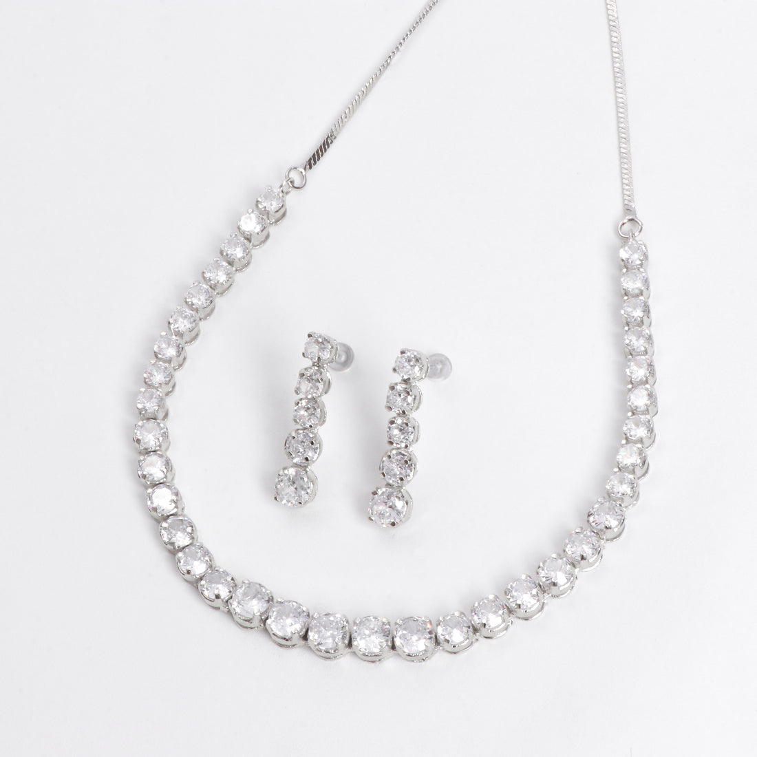 Eterna Radiance Necklace Set