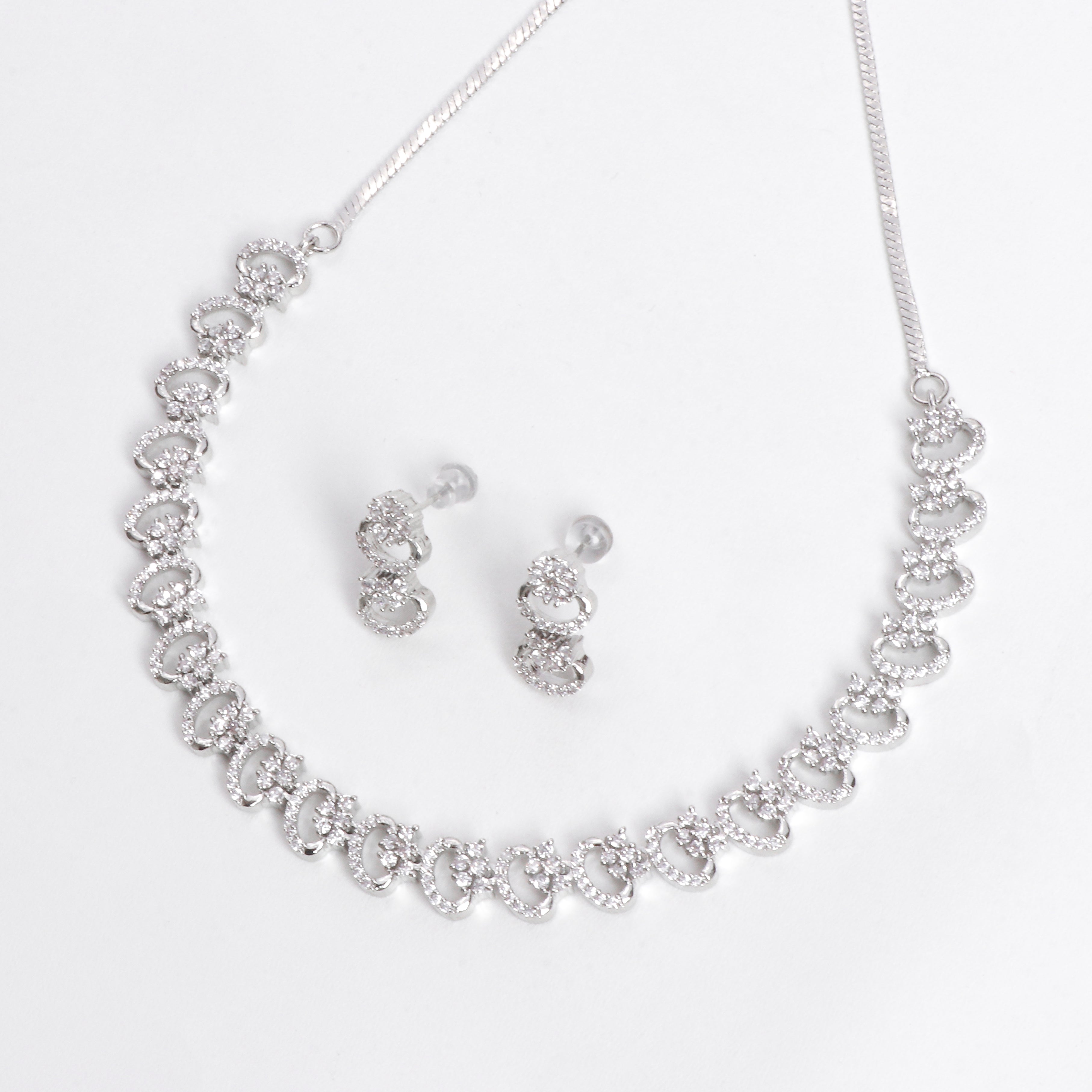 Luna Curve Necklace Set