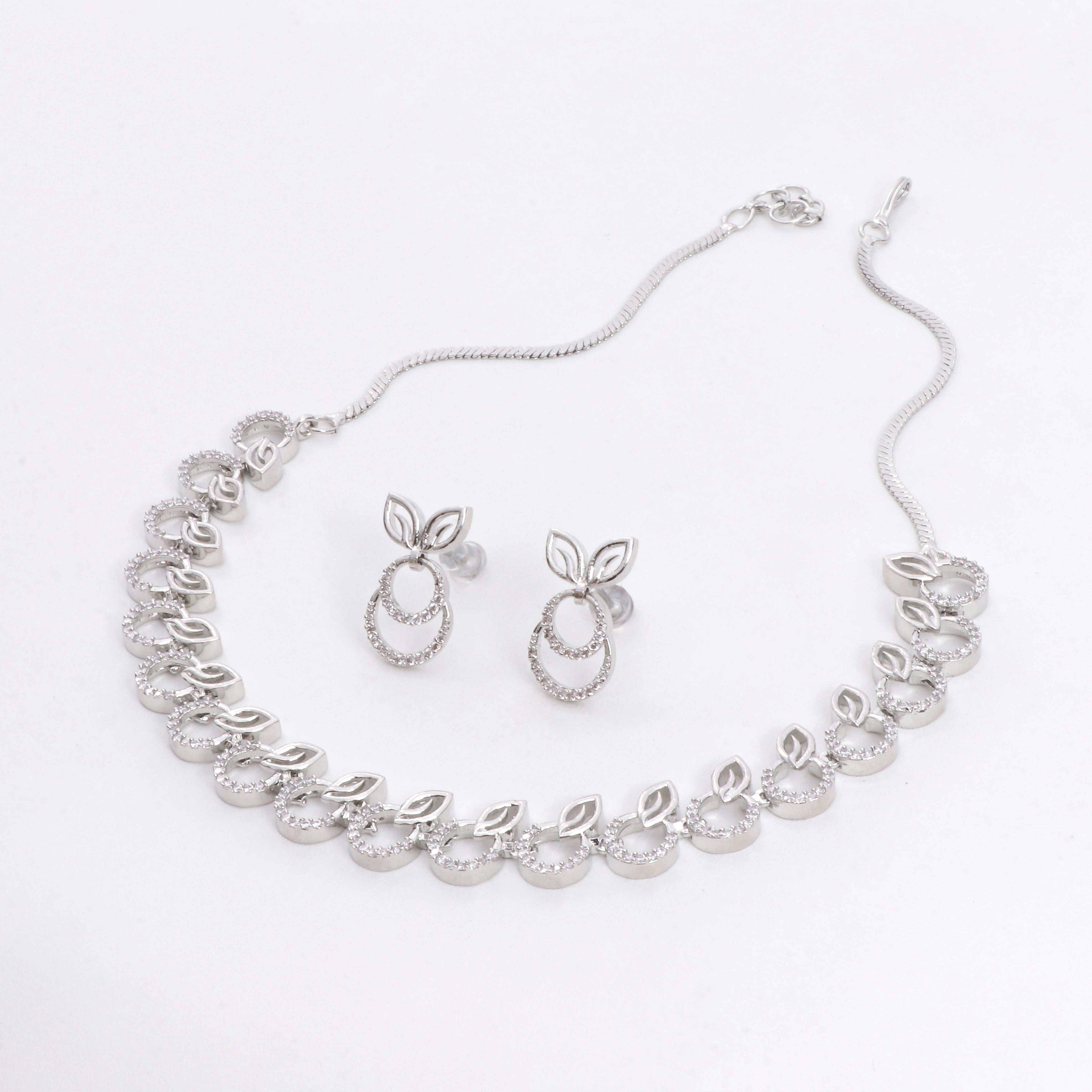 Leaf Whisper Necklace Set