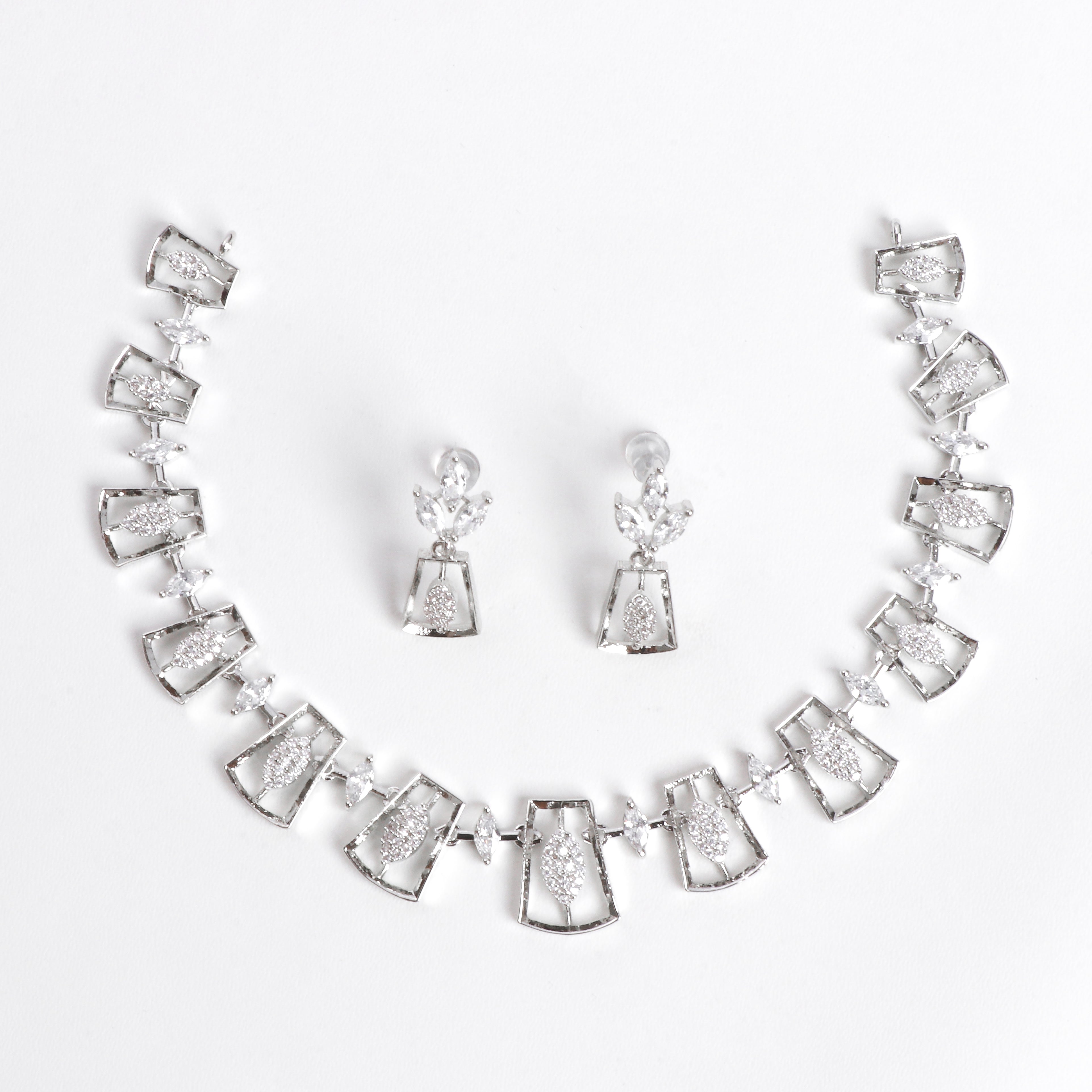 Aria Deco Necklace Set