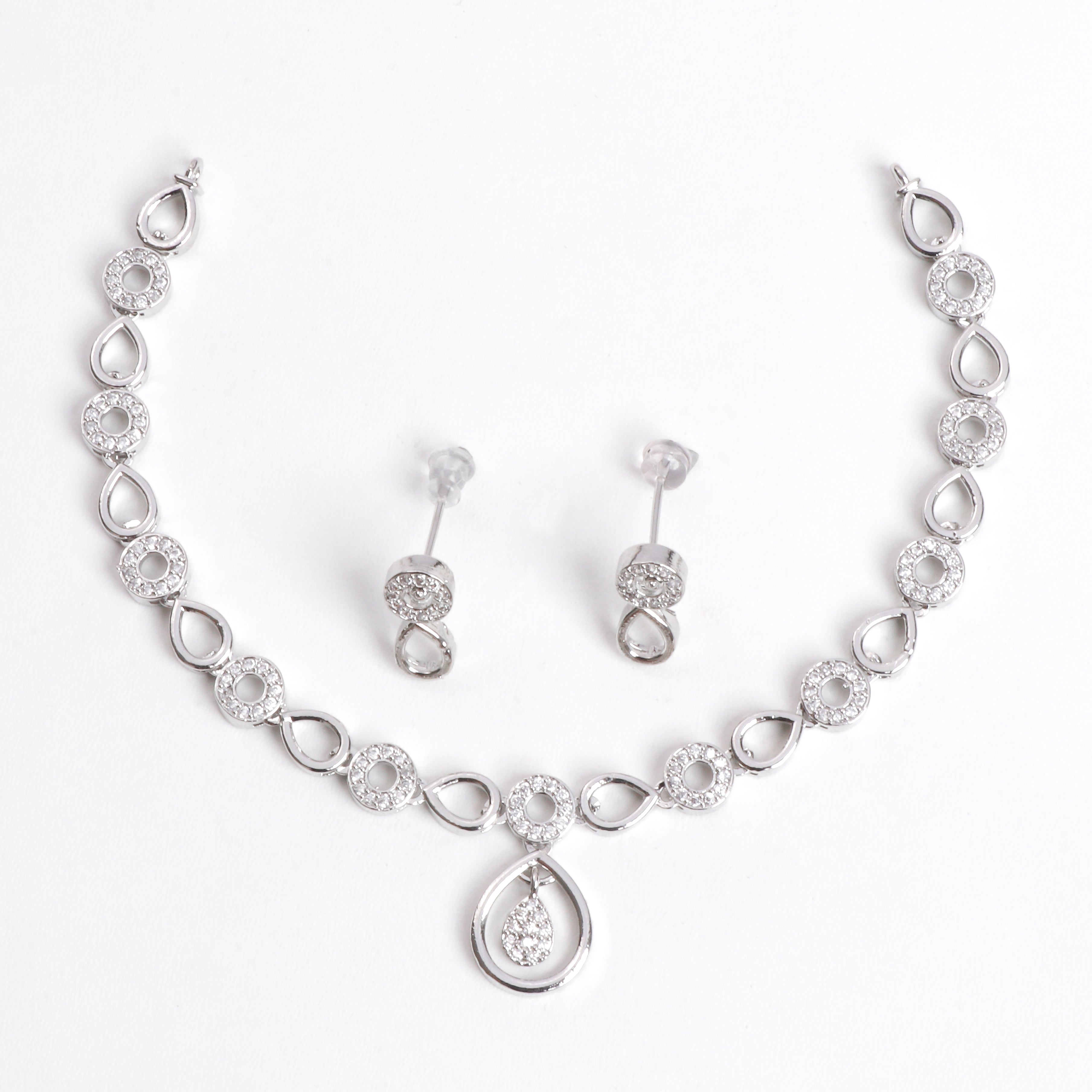 Dewdrop Glint Necklace Set