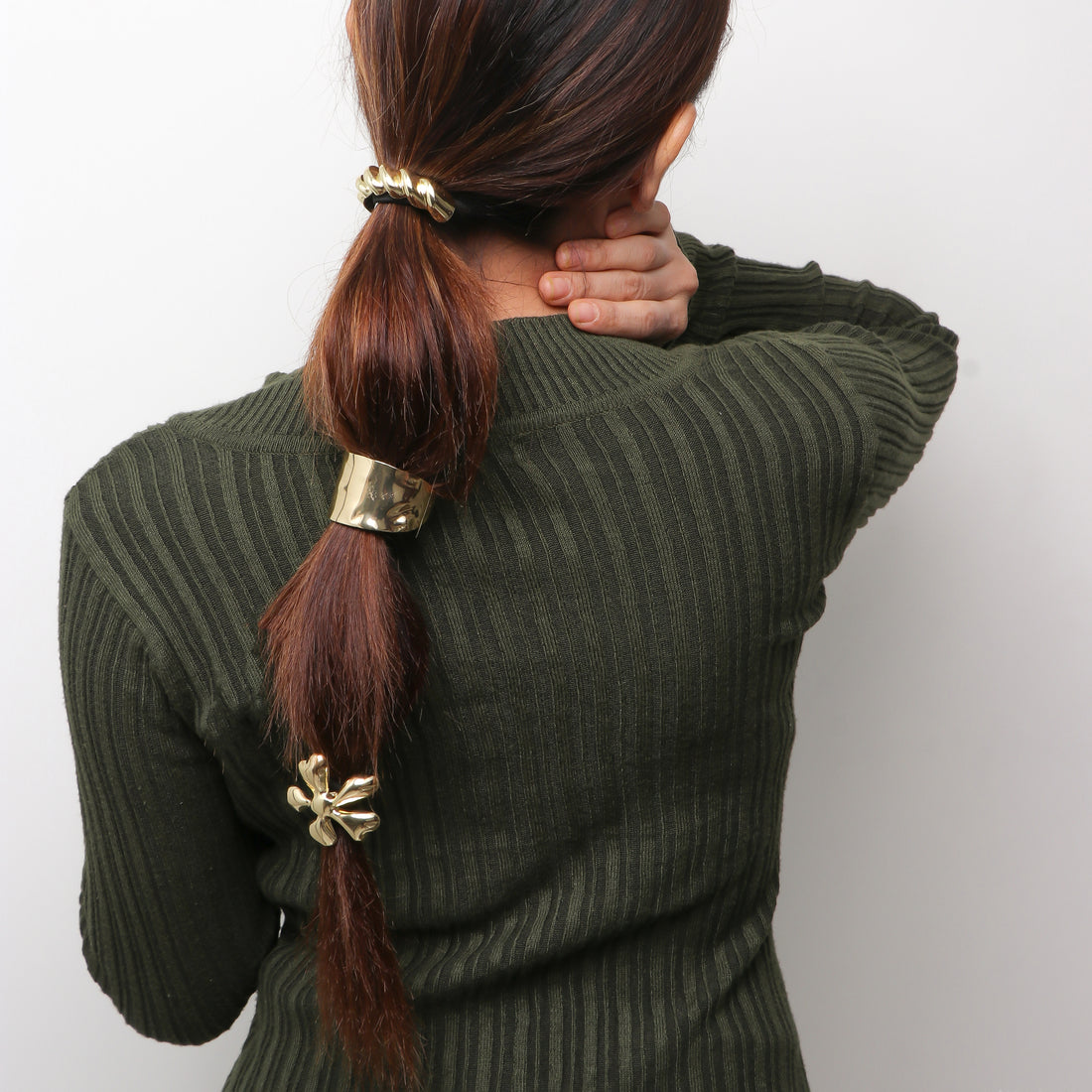 Gleaming Petal Ponytail Tie