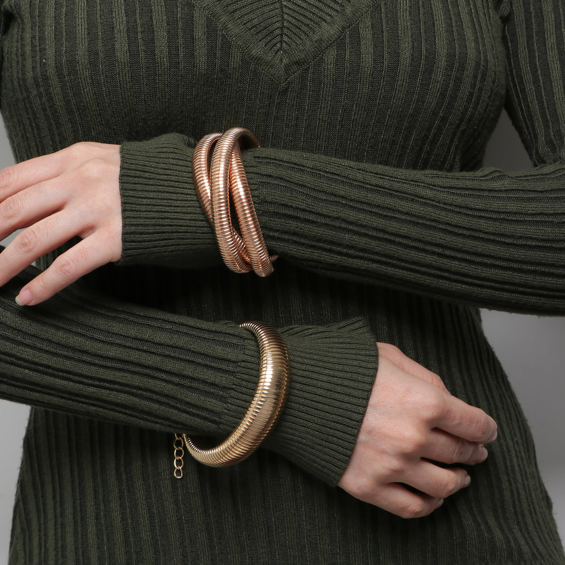 Twist of Gold Hand Cuff