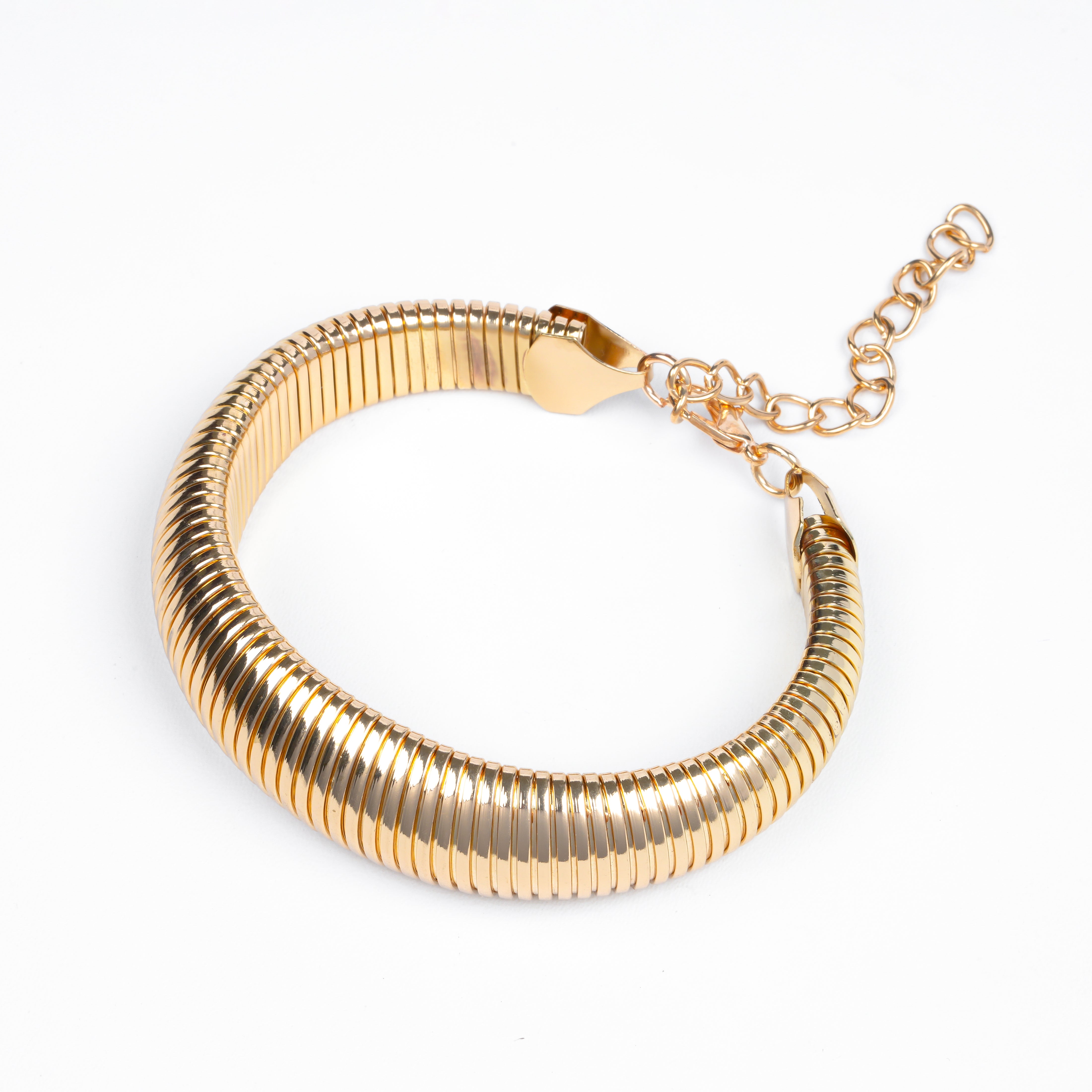 Twist of Gold Hand Cuff