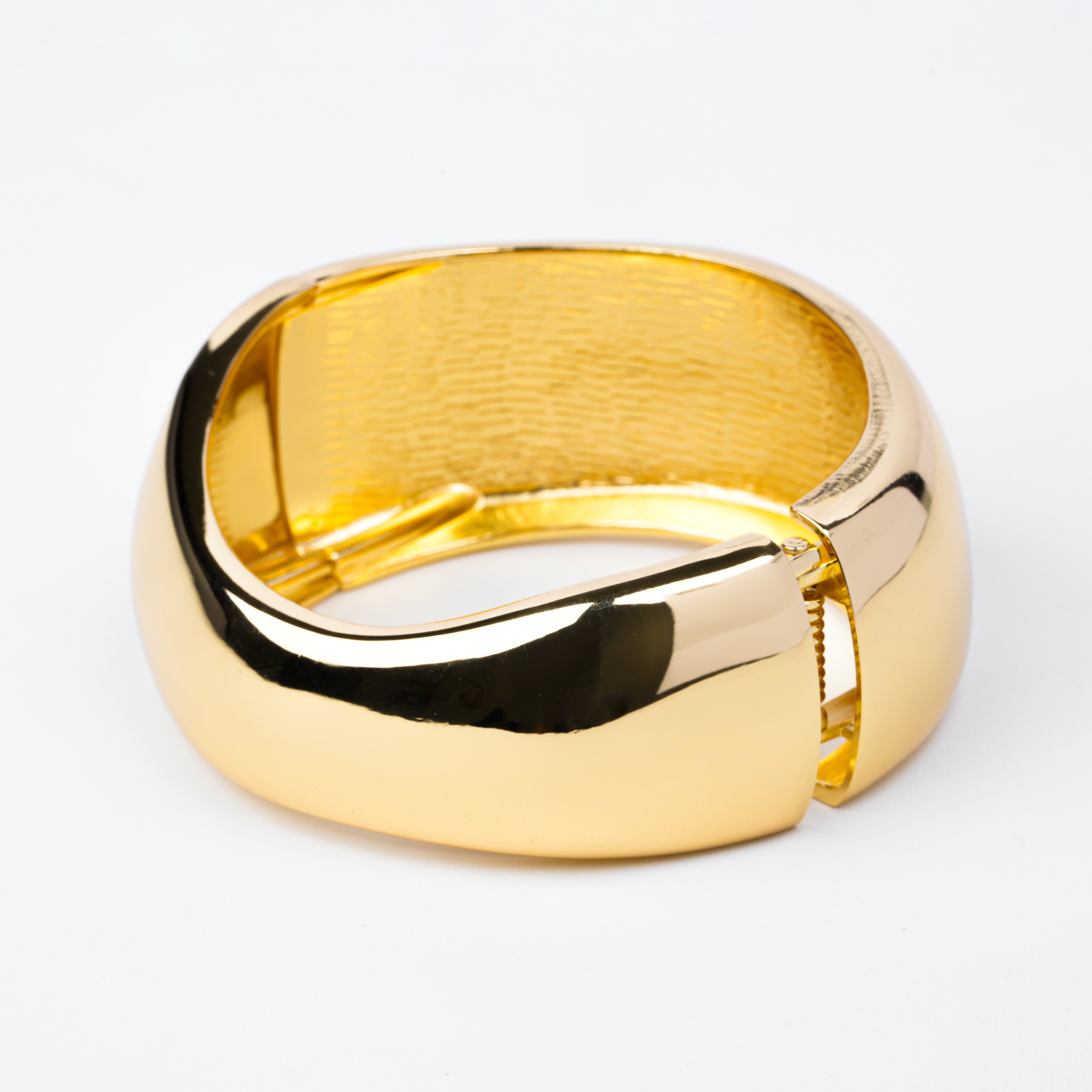 Luxoria Sculpted Majesty Hand Cuff