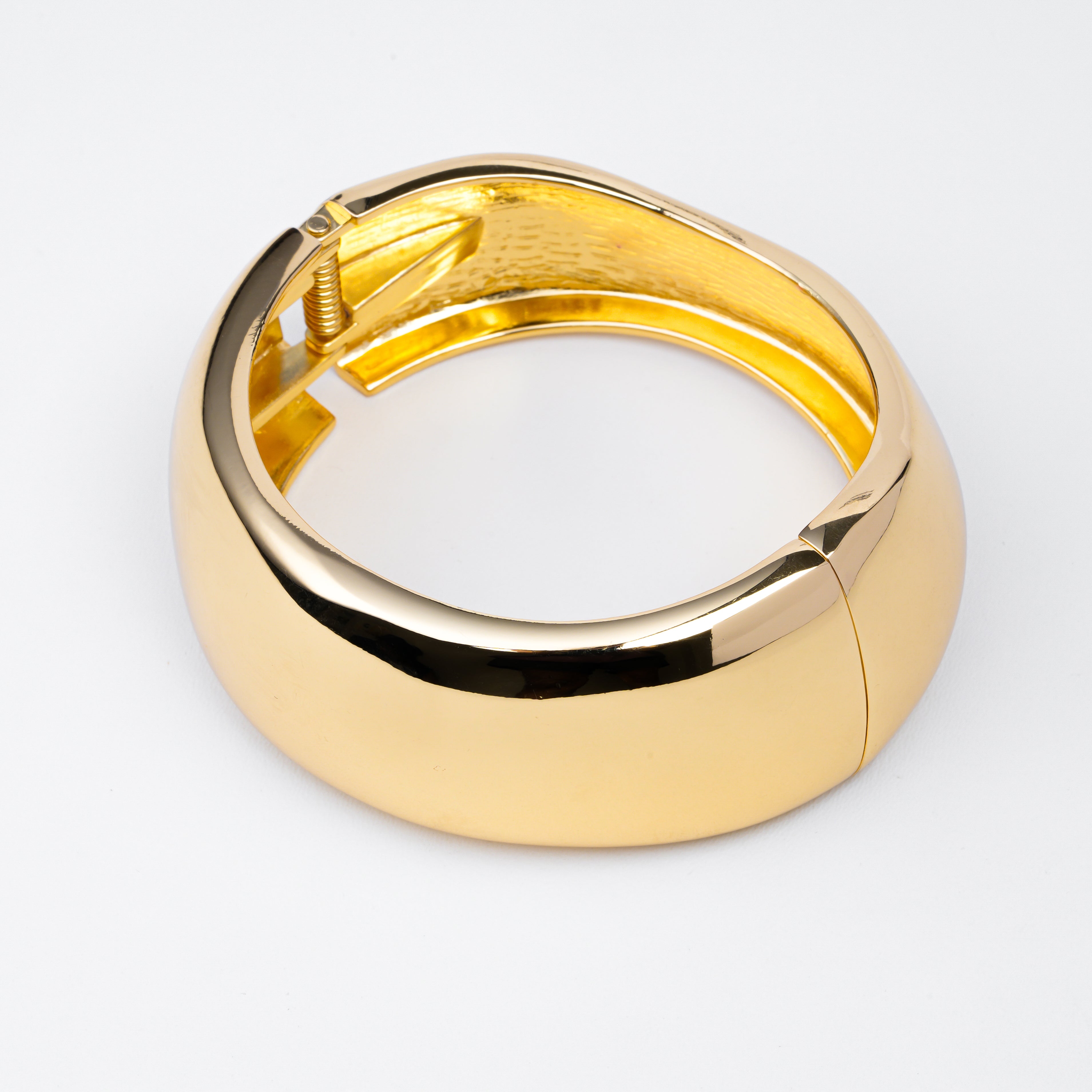 Luxoria Sculpted Majesty Hand Cuff